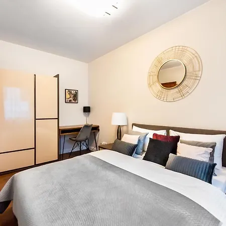 Апартаменты Centre Atelier *