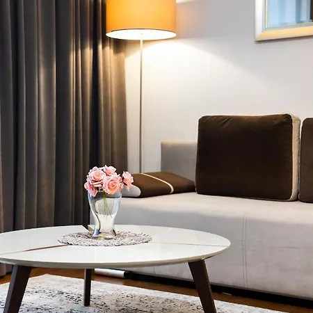 Centre Atelier Апартаменты *